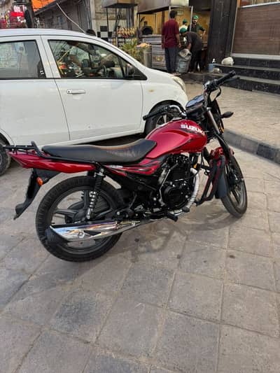 Suzuki gr 150 red colour