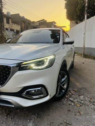 MG HS 2021
