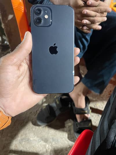 Apple iPhone 12