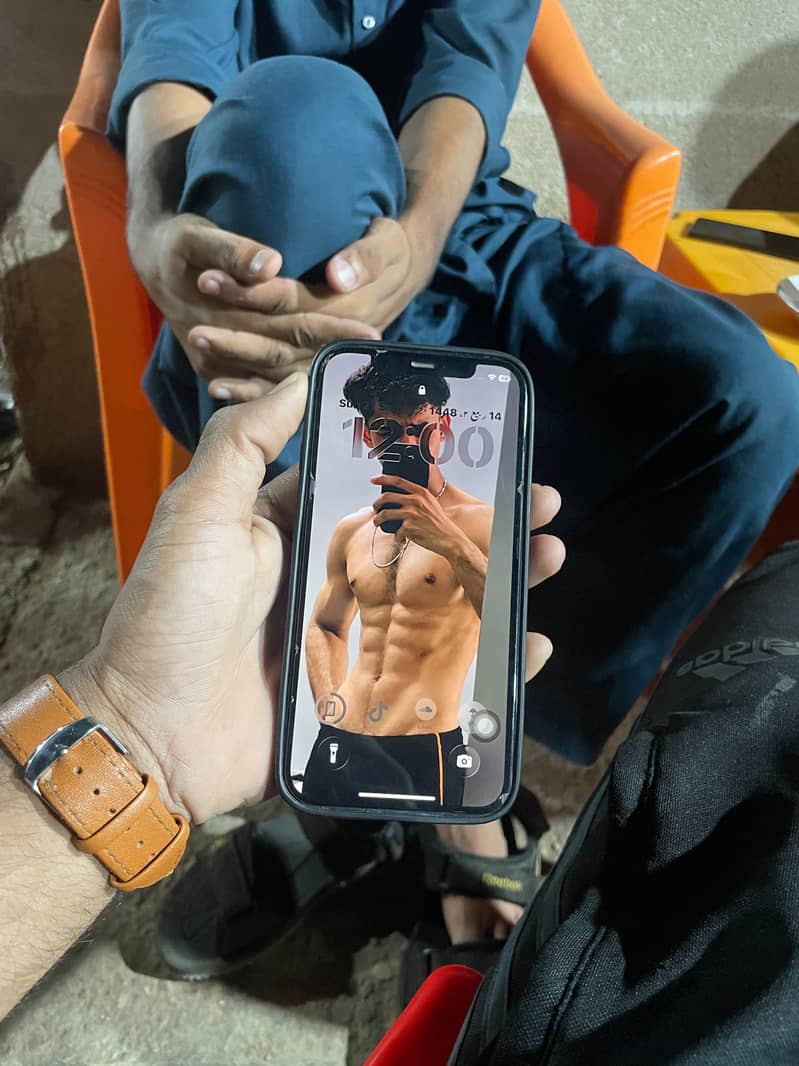 Apple iPhone 12 3