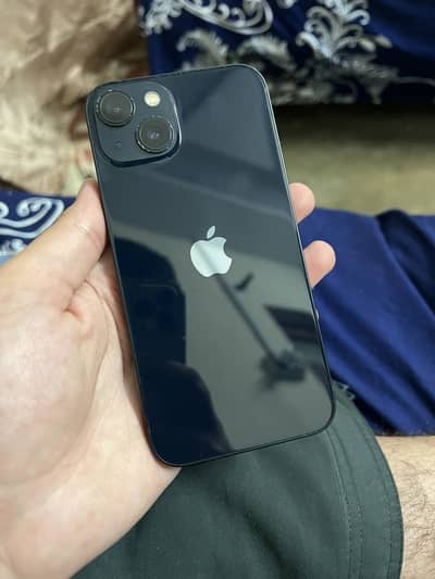 Apple iPhone 13