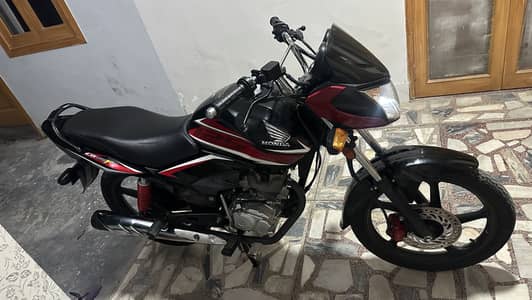 Honda CB125F Black 2021