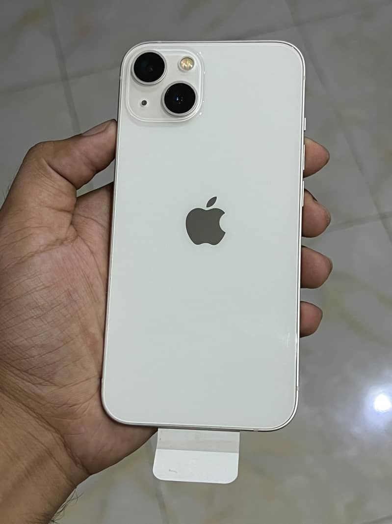 Apple iPhone 13 0