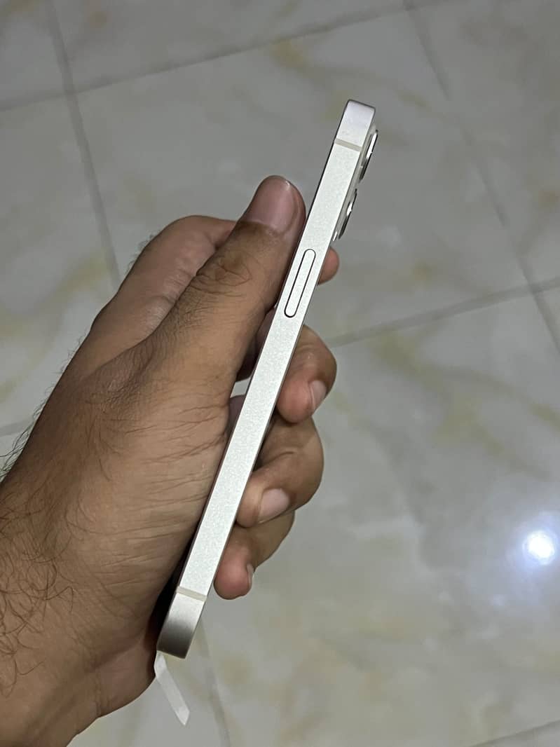 Apple iPhone 13 3