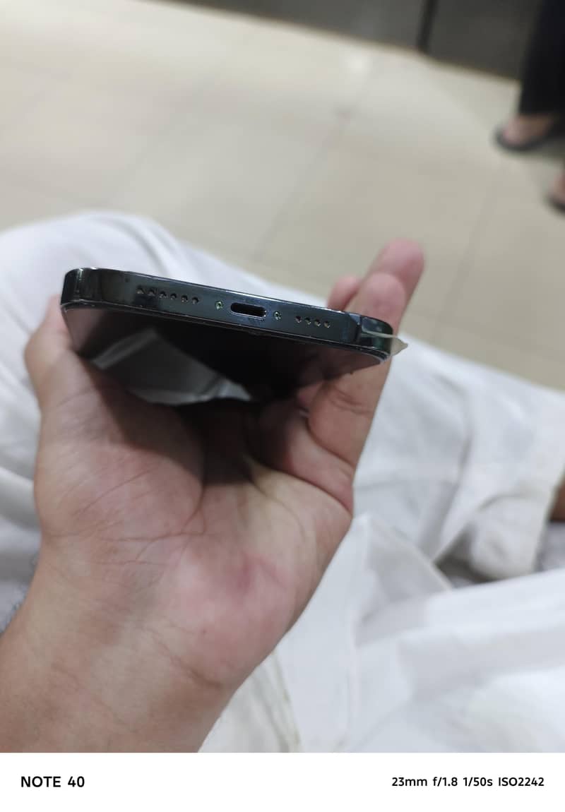 Apple iPhone 13 Pro Max 3