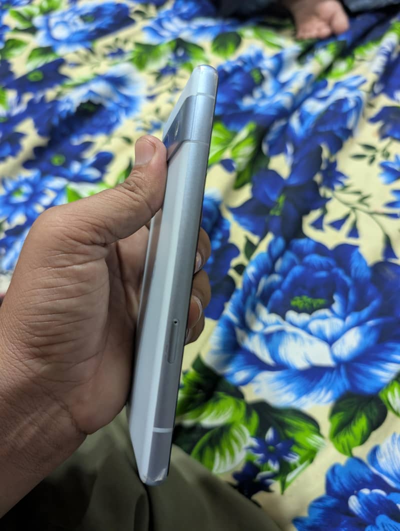 Pixel 7a 3