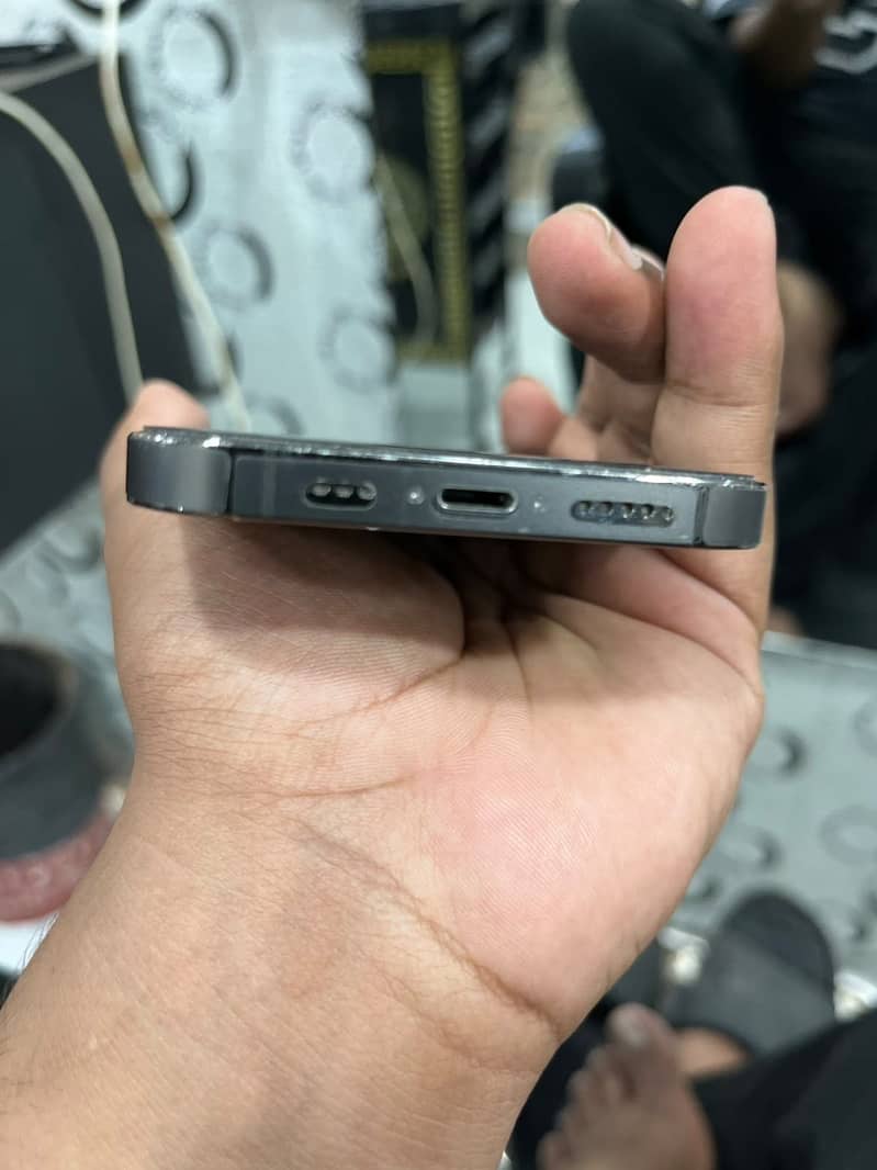 Apple iPhone 13 Pro 3