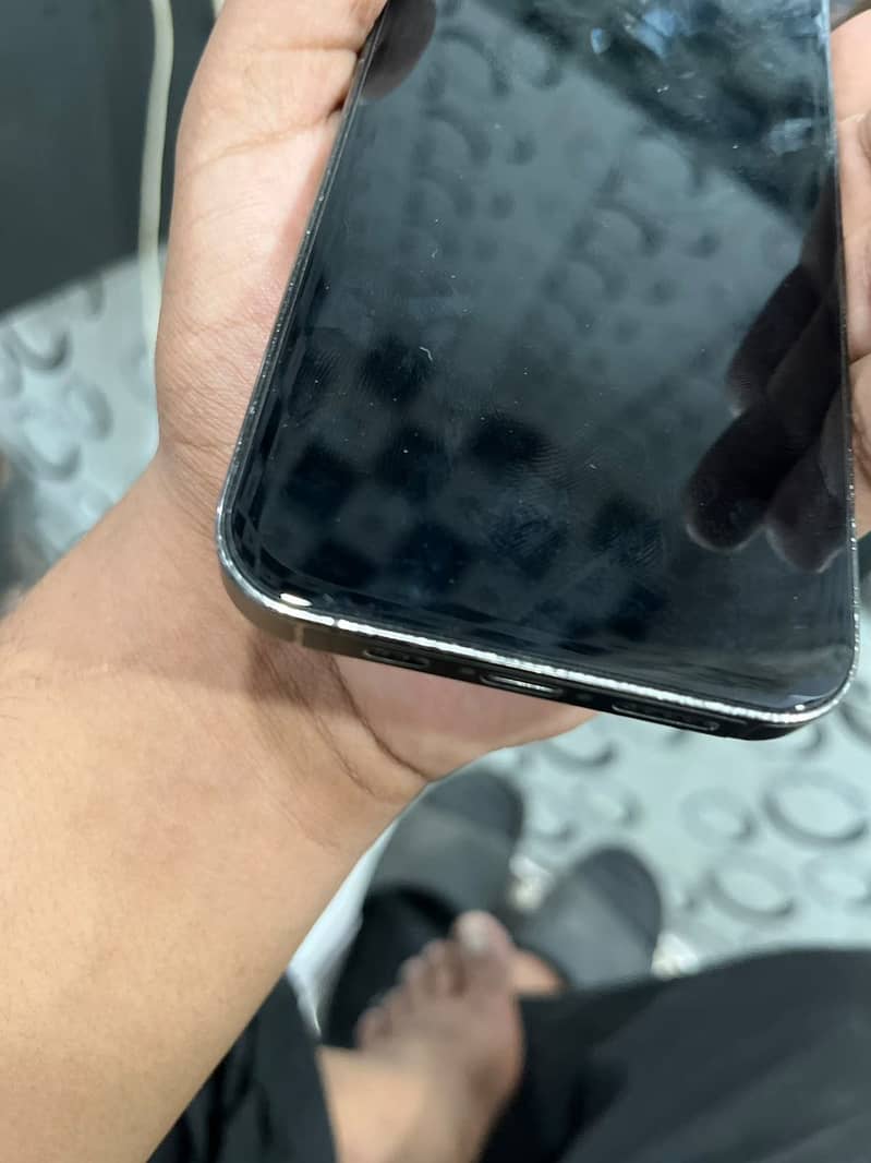 Apple iPhone 13 Pro 8
