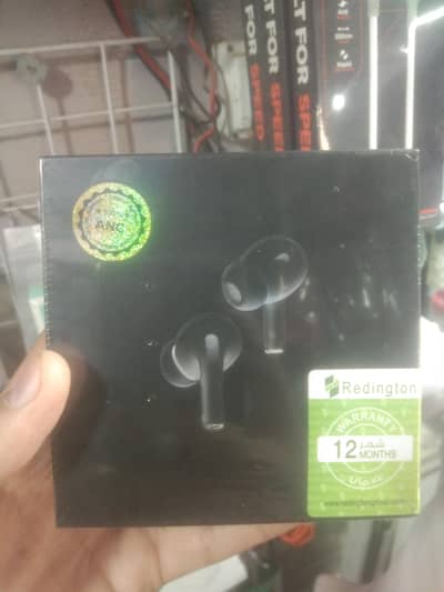 earphones