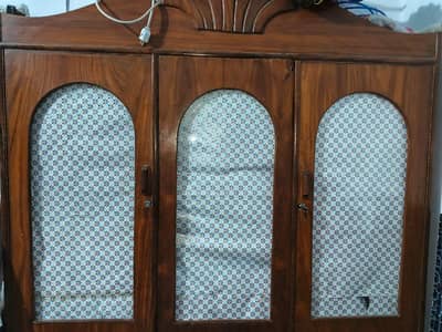 Wood showcase | large capacity|