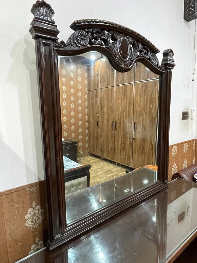 dressing table 1