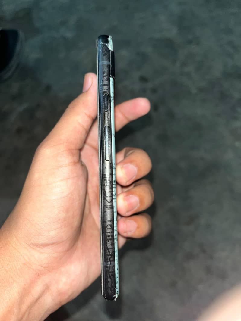 Google Pixel 6a 1