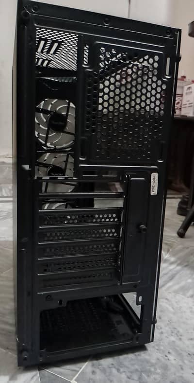 Thunder Black Gaming Case