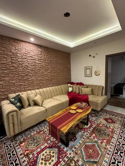 6 Seater Sofa In Good Condition