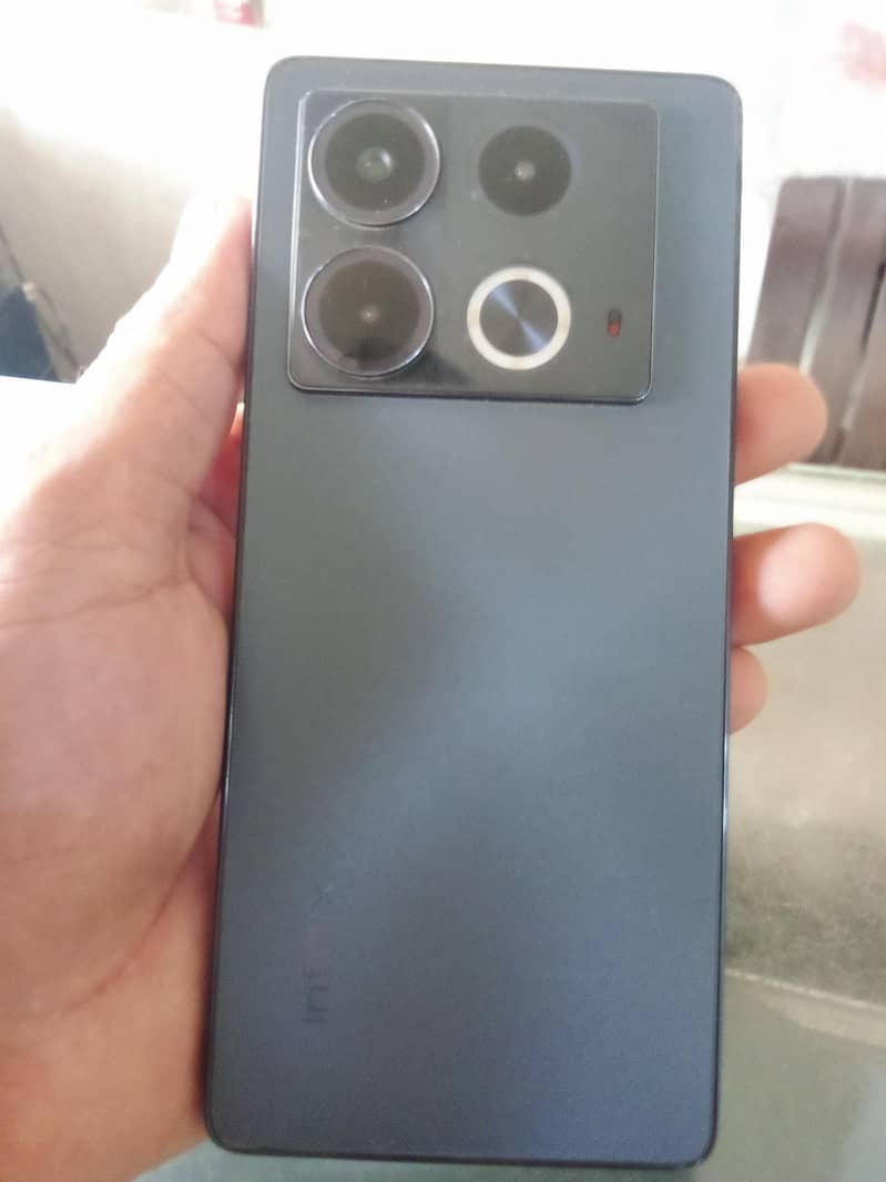 Infinix Note 40 4