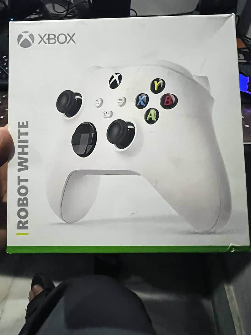Xbox series x controller with box 3