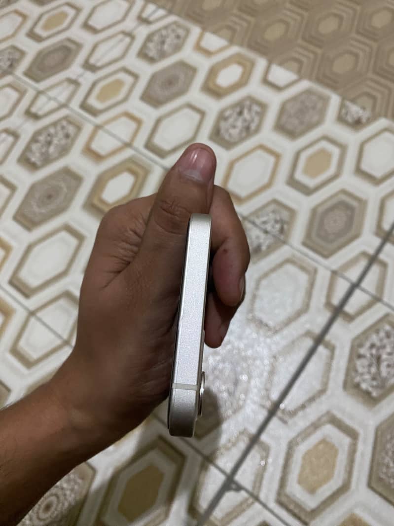 Apple iPhone 12 2