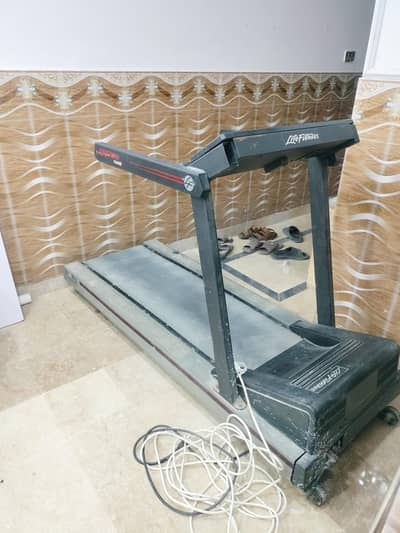 Life Fitness 9100HR Commercial Heavy Duty Treadmill for Sale