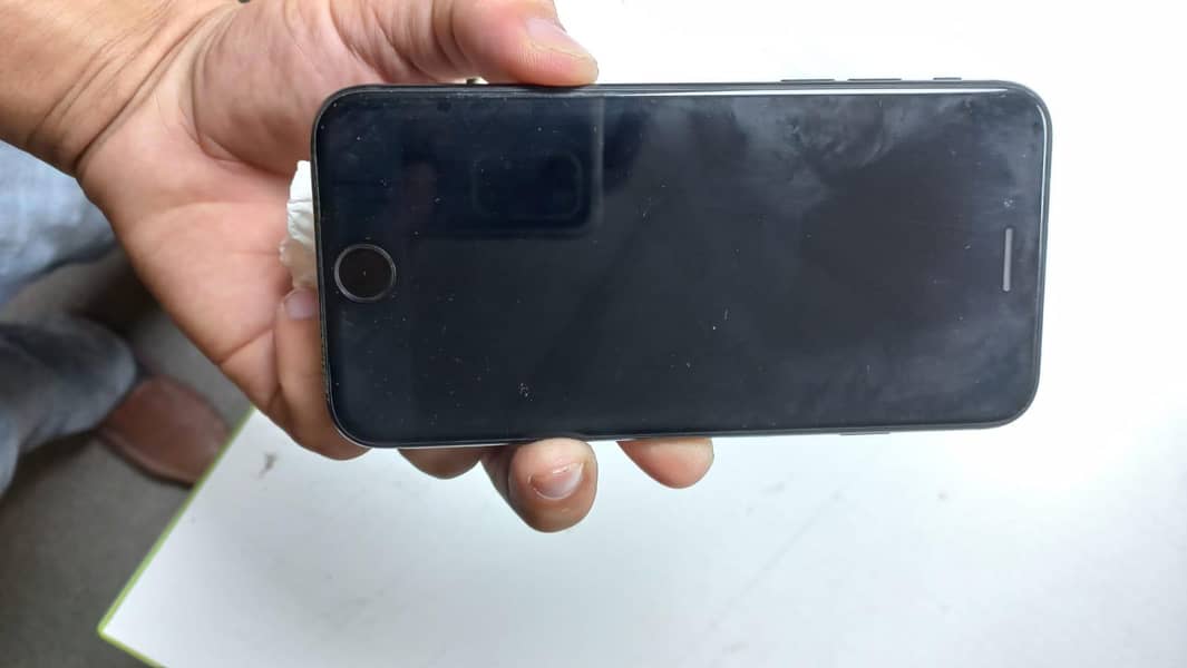iphone SE 22 1