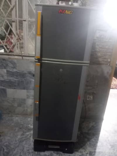 Dawlance refrigerator urgent sale