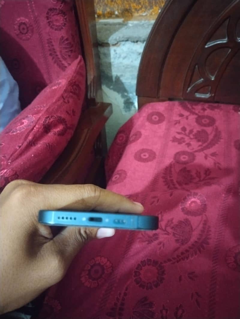 Mobile 1