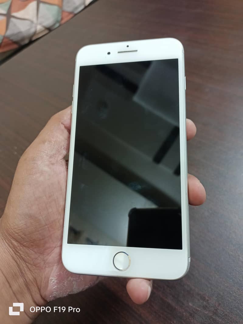 Apple iPhone 7 Plus 1