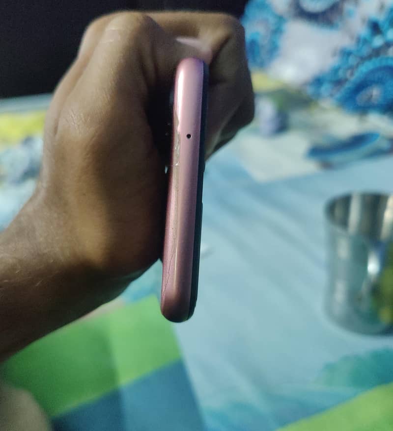 Samsung Mobile A04 1