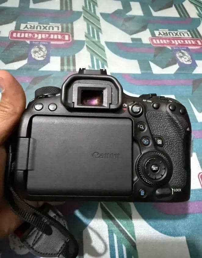 Canon eos 6d mark ll 0