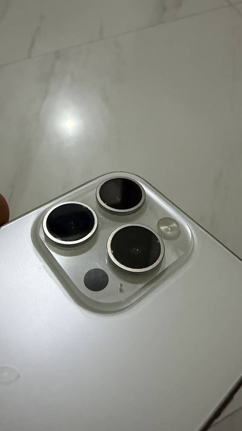 Apple iPhone 15 Pro 1