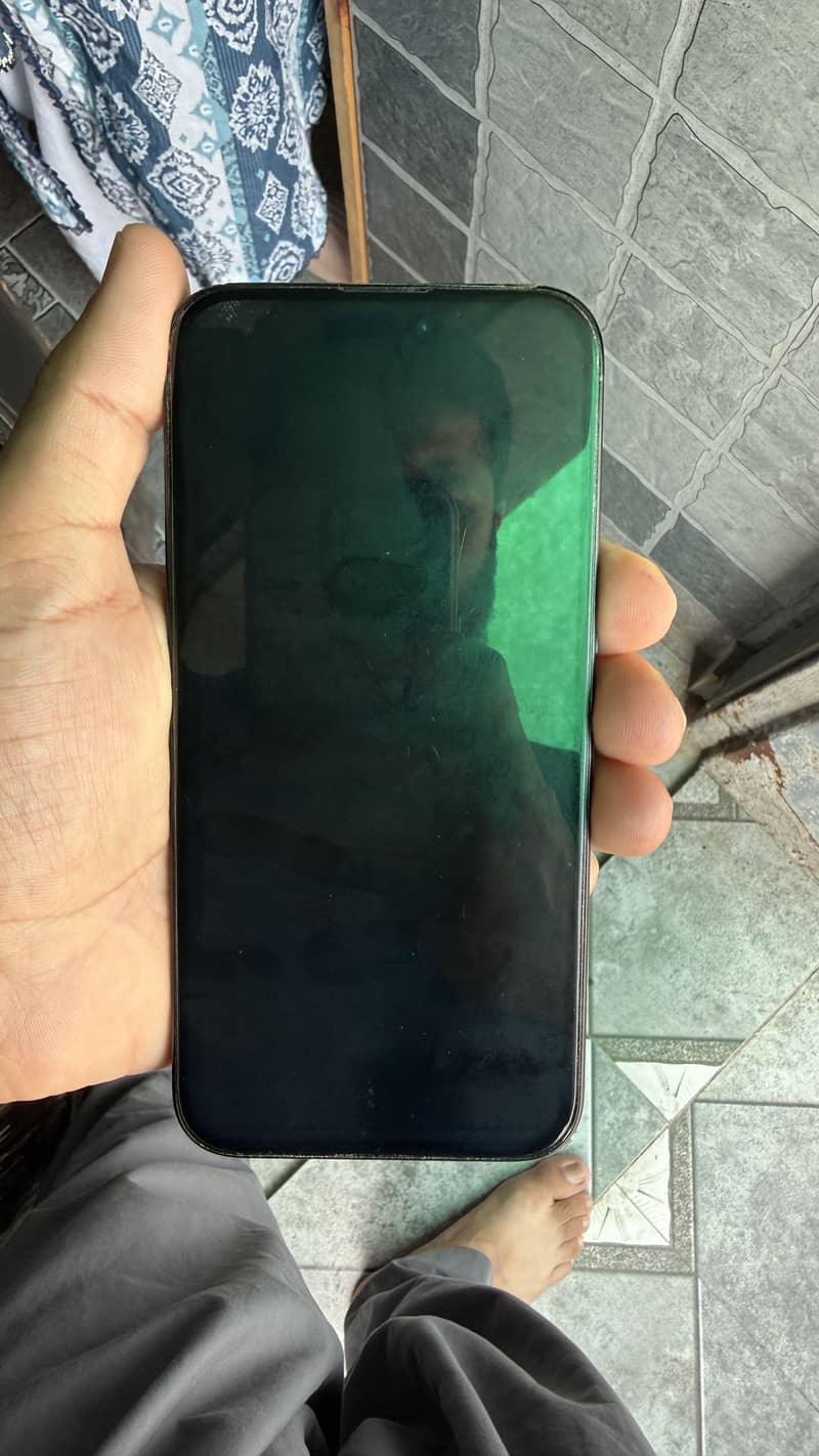Apple iPhone 15 Pro Max 3