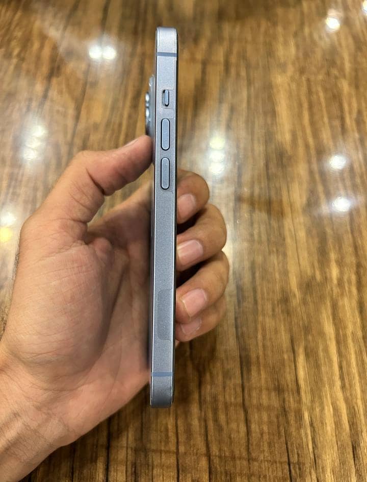 Apple iPhone 14 1