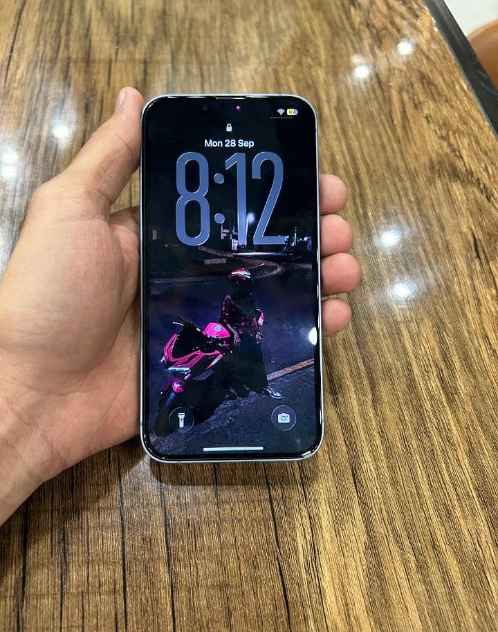 Apple iPhone 14 5