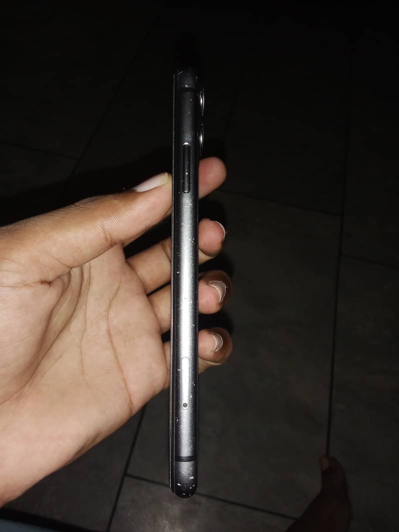 Apple iPhone 11 2
