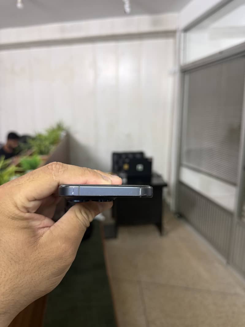 iPhone 15 Pro 2