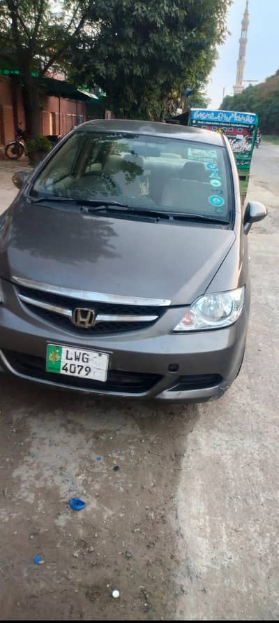 Honda City IDSI 2006 condition 8.5/10 Fuel average 17,18