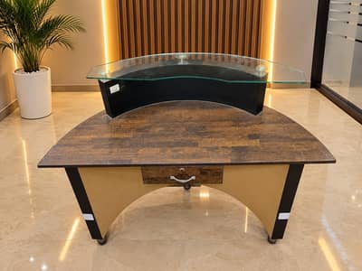 Modern Reception Desk with Glass Top – Office & Salon Counter