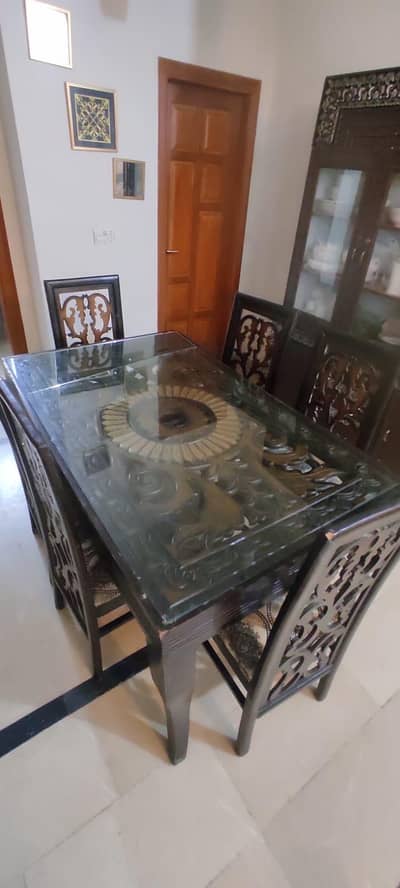 6 seater dinning table