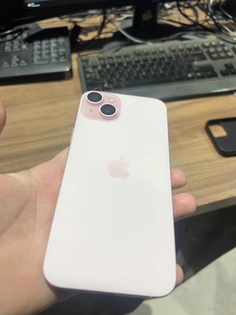 iPhone 15 plus 7