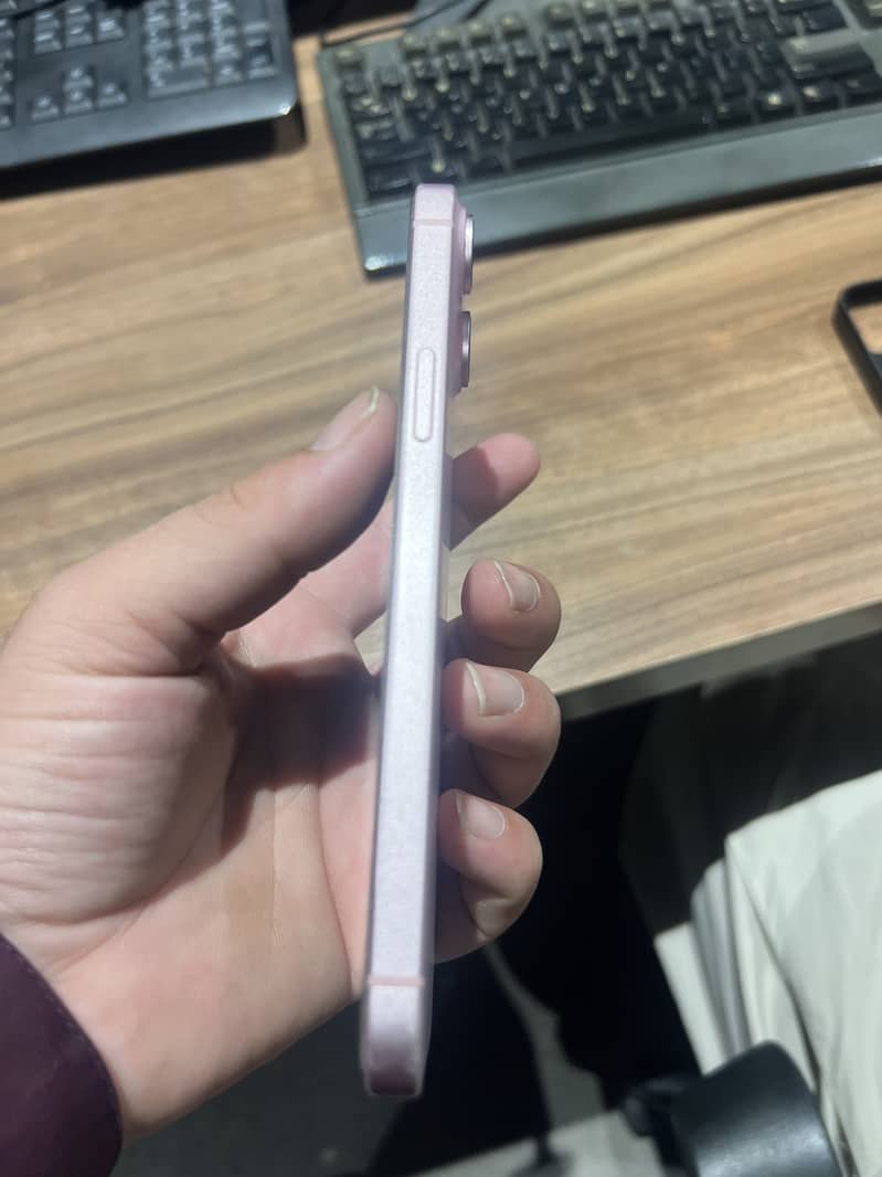 iPhone 15 plus 8