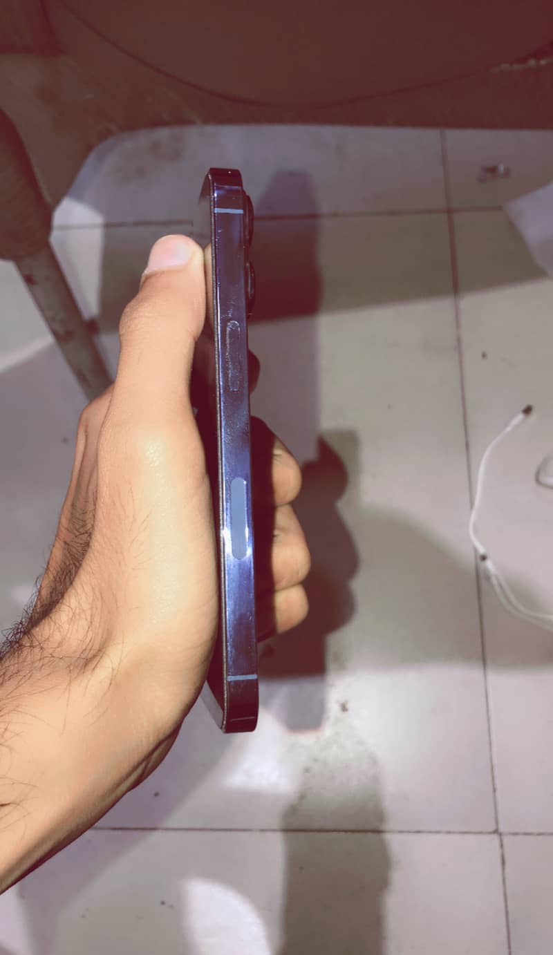 Apple iPhone 13 Pro 2