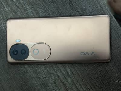 Vivo V40e