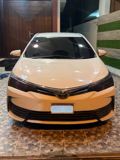 Auto (NEED URGENT PAYMENT ) Toyota Corolla GLI 2017 Auto my family car
