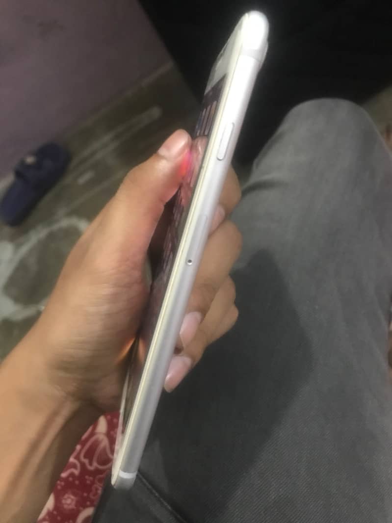 Apple iPhone 7 Plus 1