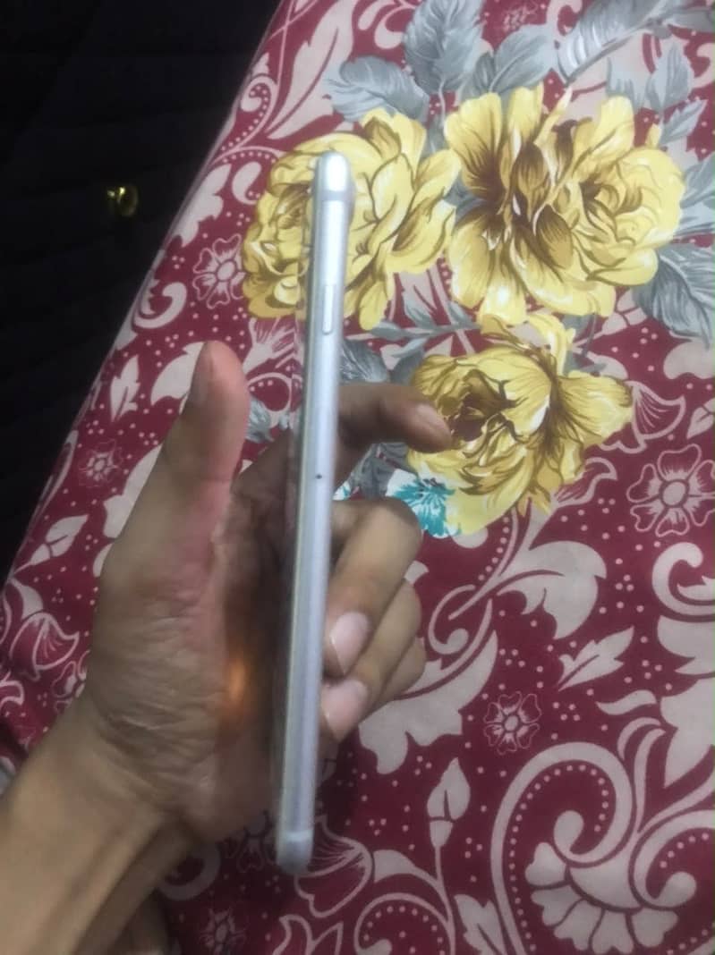 Apple iPhone 7 Plus 7