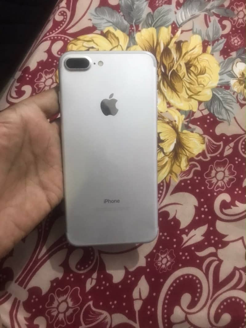 Apple iPhone 7 Plus 8