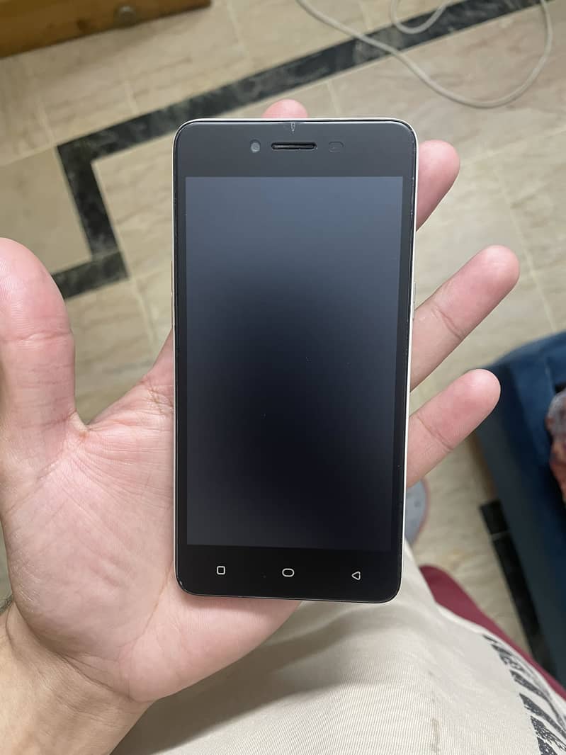 OPPO A37 2