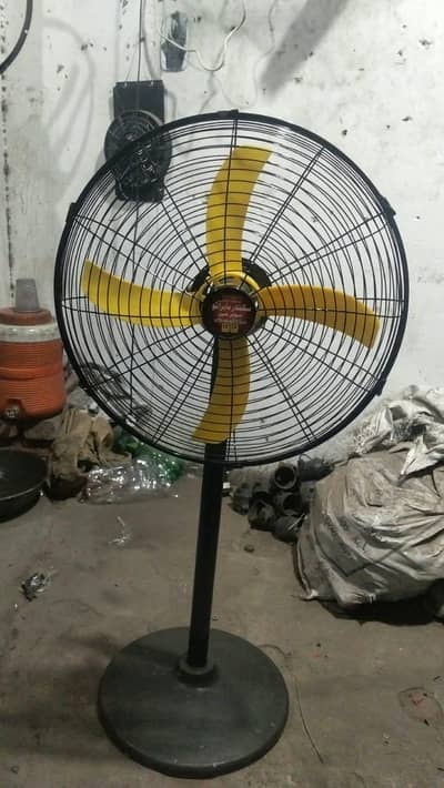 18 Inch 12V Battery Pedestal Fan | Powerful Air | Battery Included