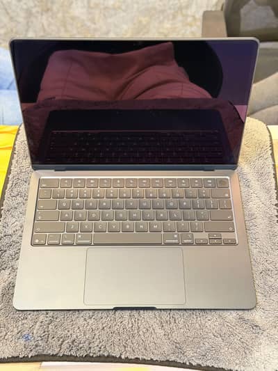 MacBook Air M5 | 13.6-inch | 16GB RAM | 512GB SS