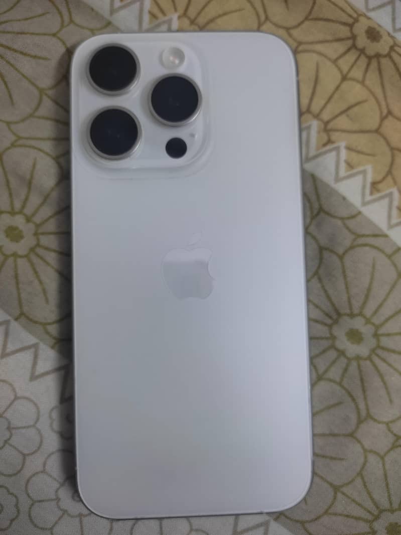 Apple iPhone 15 Pro 1