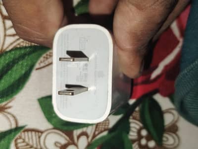 apple charger 20W uesd original apple brand